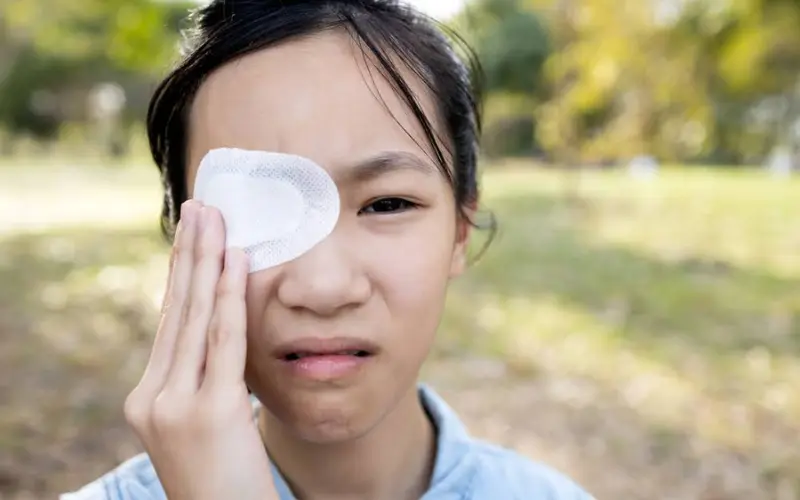 chữa lác mắt