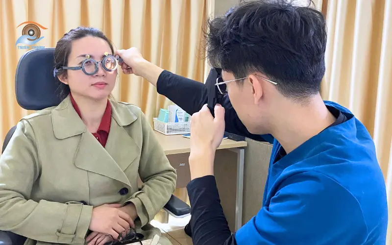 kiểm tra các chỉ số nhãn khoa