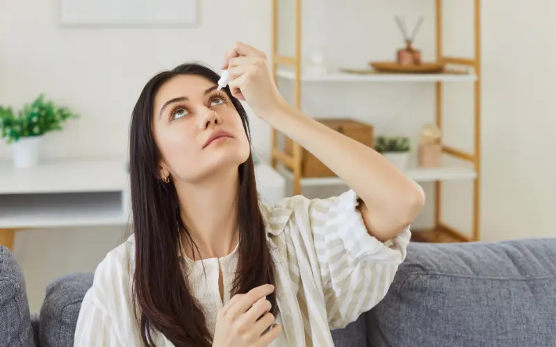 nhỏ thuốc điều trị