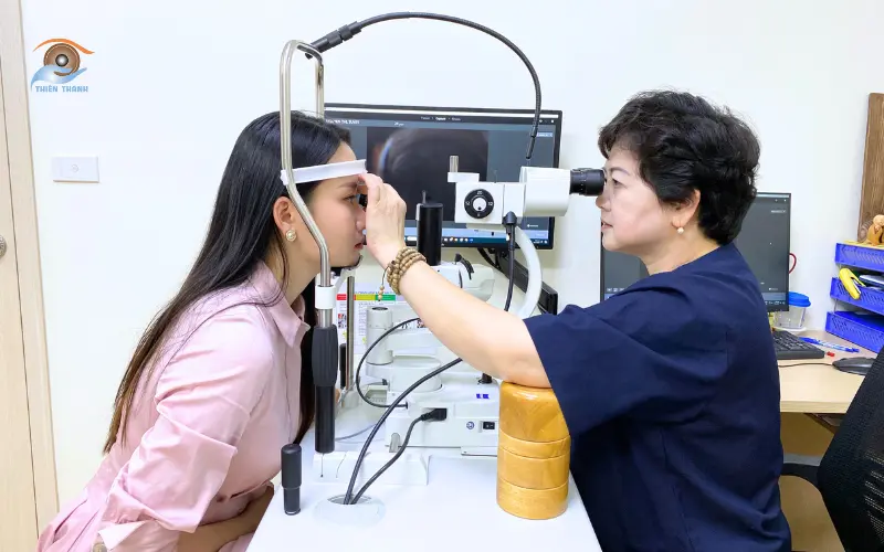 Thoái hóa điểm vàng ở người trẻ: Nguyên nhân, triệu chứng và cách chăm sóc mắt hiệu quả
