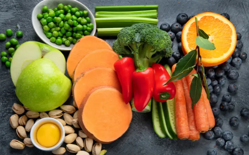 Ăn gì tốt cho mắt cận thị? Tìm hiểu chế độ dinh dưỡng “vàng” cho mắt cận