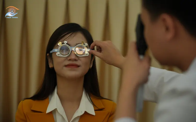 Mắt 4/10 là bao nhiêu độ? Cách điều trị và chăm sóc để mắt không tăng độ