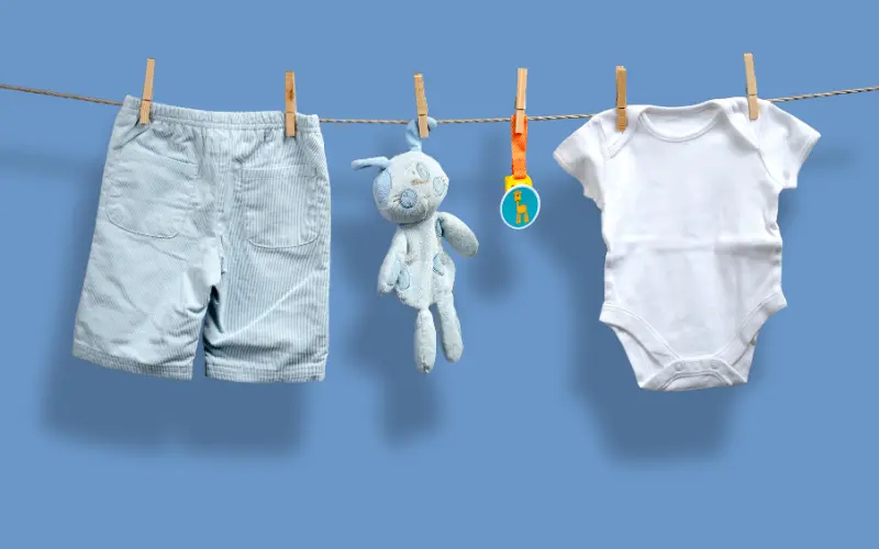 giặt và phơi quần áo thường xuyên