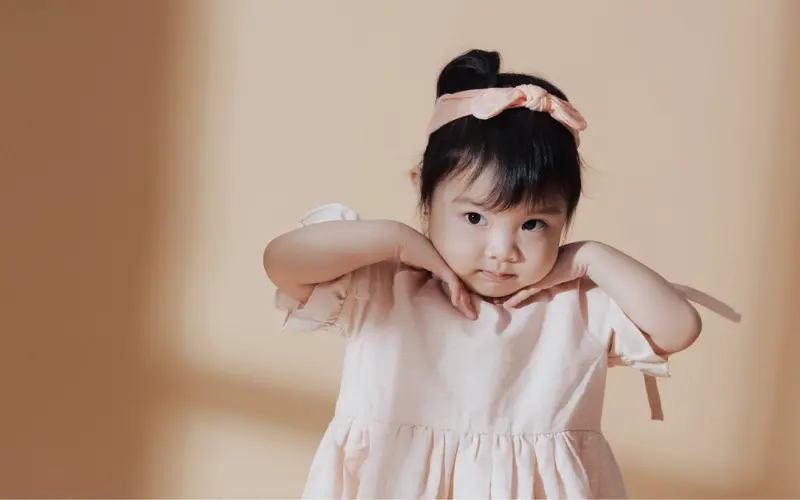 mắt lác do bẩm sinh