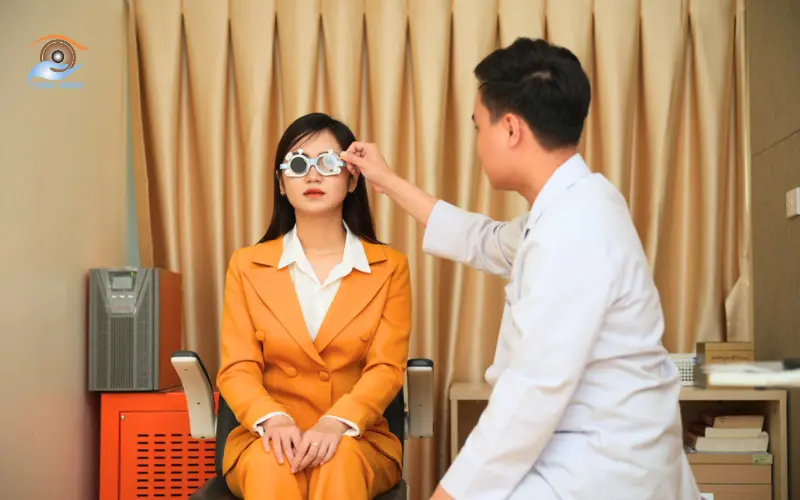 kiểm tra khúc xạ